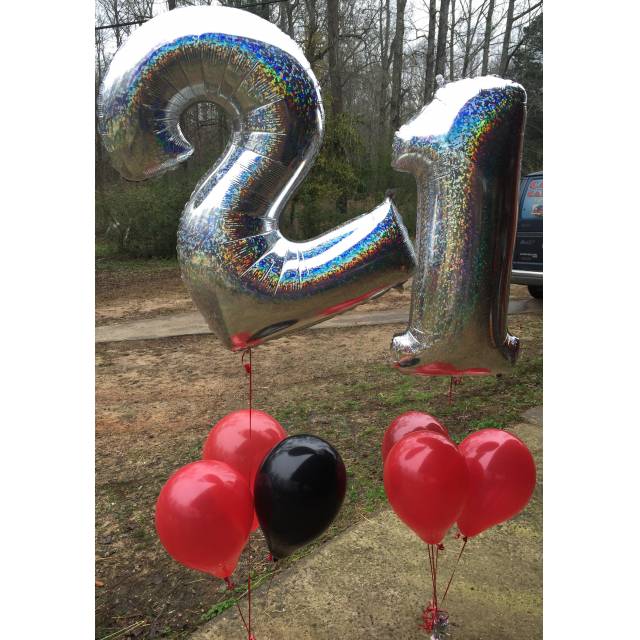 Classic Balloon Bouquet  w/ 2 XL Balloons